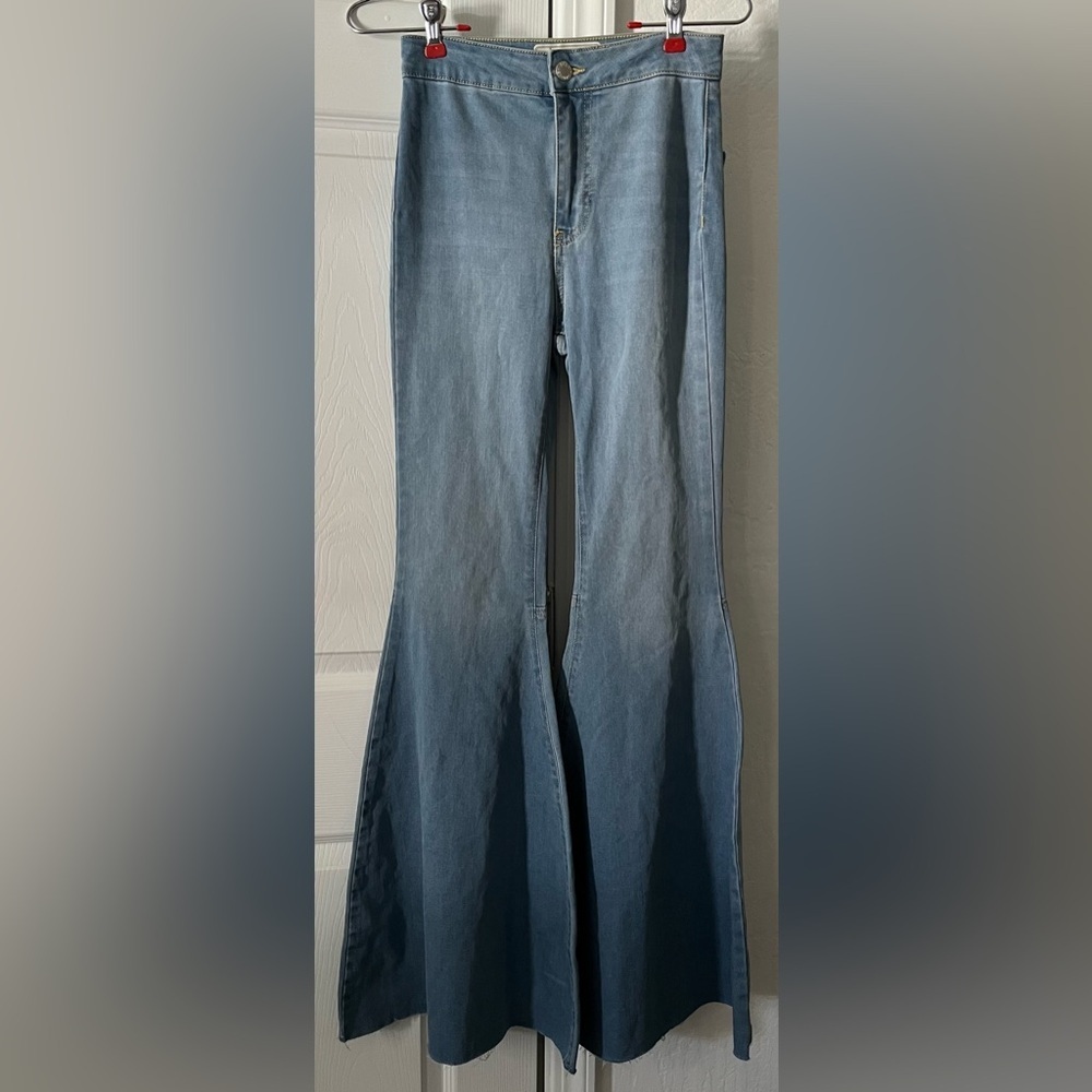 Free People Bell Bottom Flare Jeans Women’s size 25R